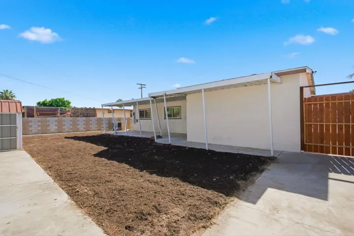 62 BACK YARD