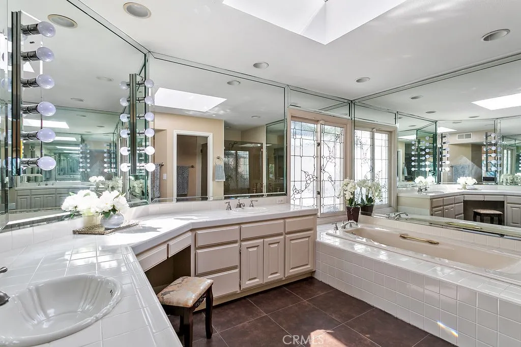 18811 Ridgeview, Villa Park, California 92861 home-pic-16
