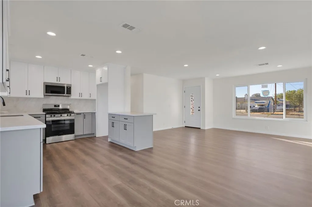 17826 Chestnut Street, Hesperia, California 92345 home-pic-8