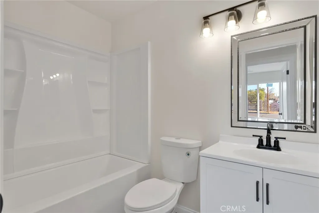 17826 Chestnut Street, Hesperia, California 92345 home-pic-15