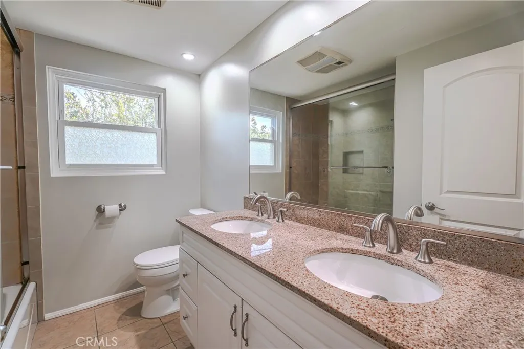 23952 Nomar Street, Woodland Hills, California 91367 home-pic-31