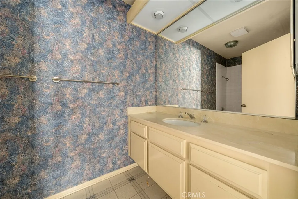4049 Via Marisol, Los Angeles, California 90042 home-pic-12