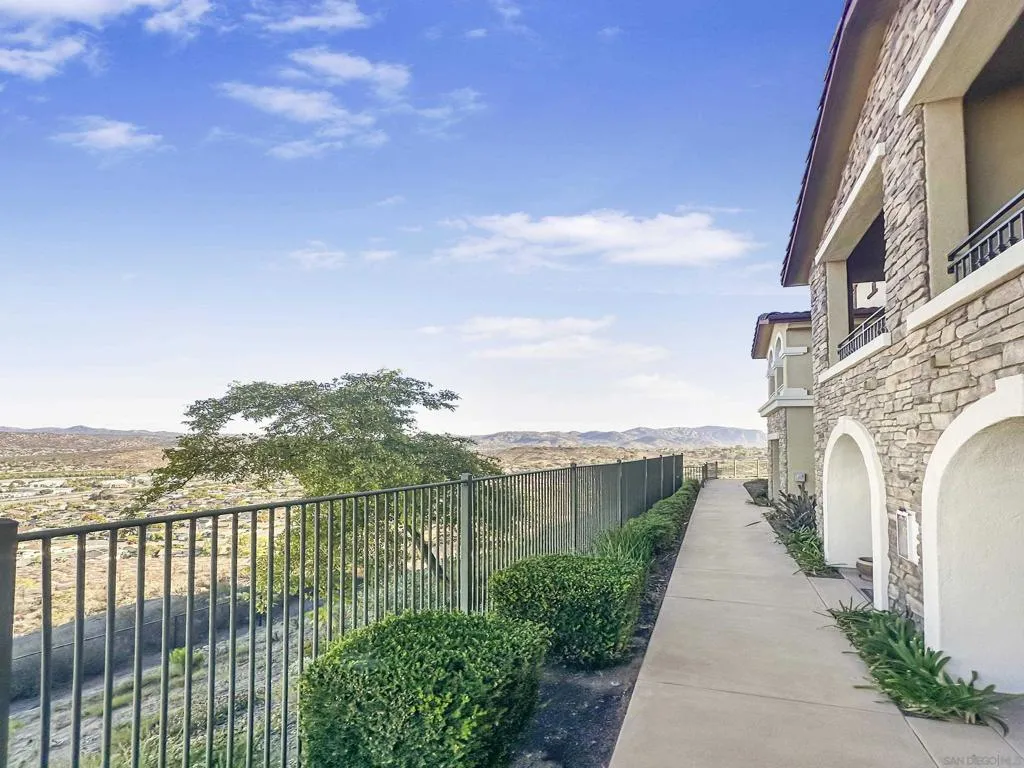 1507 Calabria St, Santee, California 92071 home-pic-13