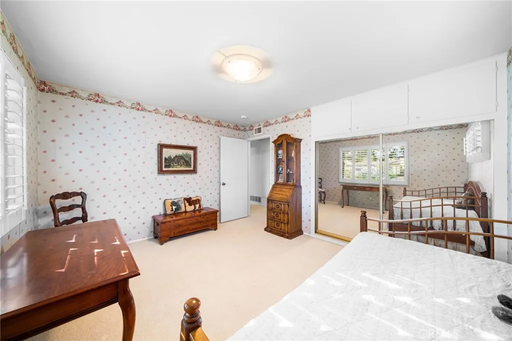 631 E Elizabeth, Orange, California 92867 home-pic-31