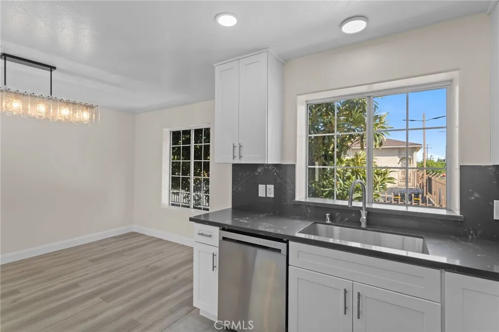 14957 Victory Boulevard 101, Van Nuys, California 91411 home-pic-8