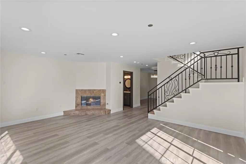 14957 Victory Boulevard 101, Van Nuys, California 91411 home-pic-3