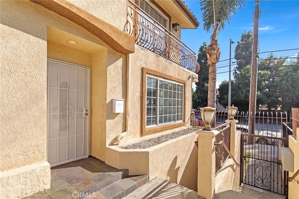 14957 Victory Boulevard 101, Van Nuys, California 91411 home-pic-22