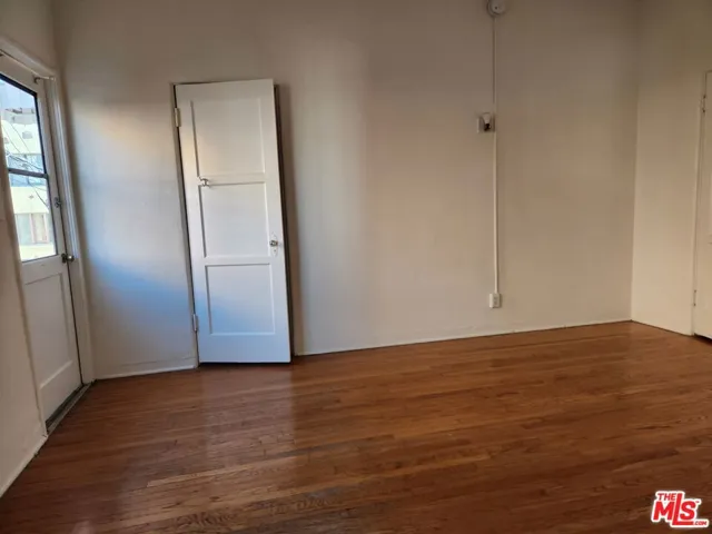438 S Cochran Avenue 108, Los Angeles, California 90036