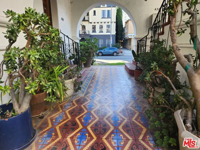 438 S Cochran Avenue 108, Los Angeles, California 90036