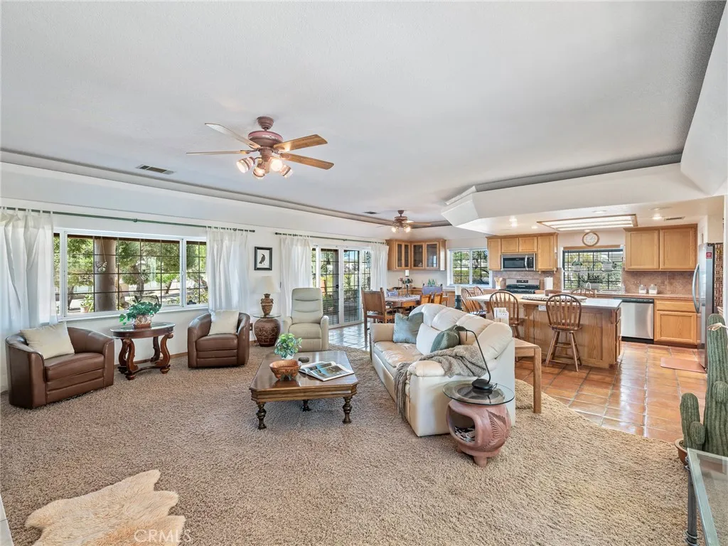 16045 Rimrock, Apple Valley, California 92307 home-pic-12