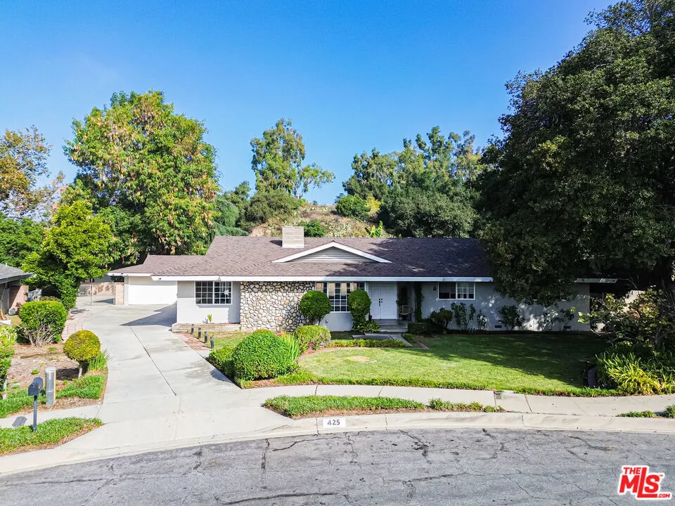 425 Fern Dell Place, Glendora, California 91741 home-pic-60