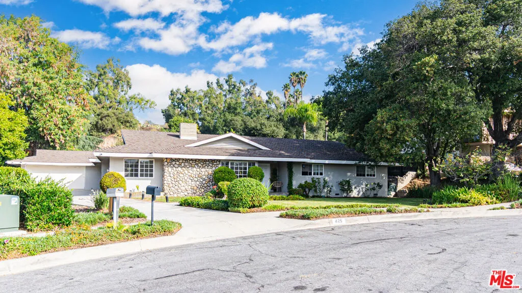 425 Fern Dell Place, Glendora, California 91741 home-pic-2