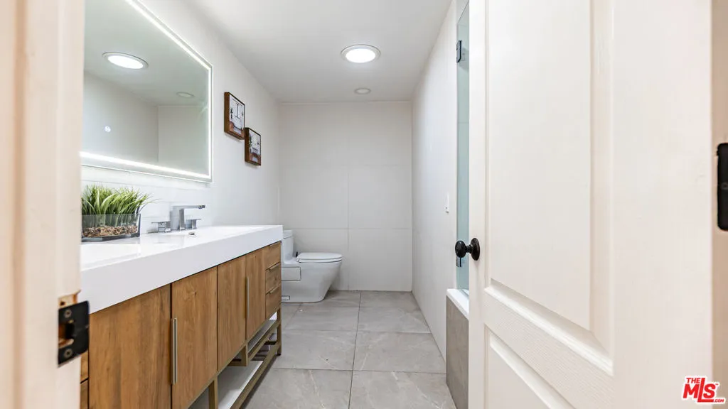 425 Fern Dell Place, Glendora, California 91741 home-pic-31