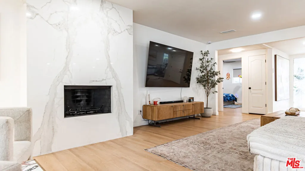 425 Fern Dell Place, Glendora, California 91741 home-pic-14