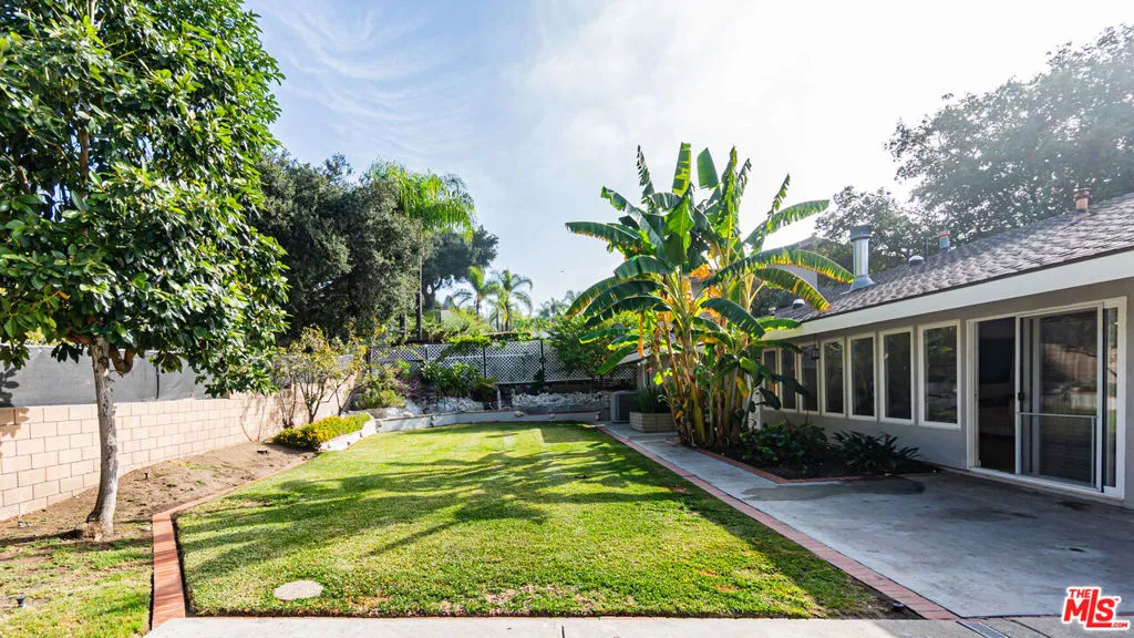 425 Fern Dell Place, Glendora, California 91741 home-pic-47