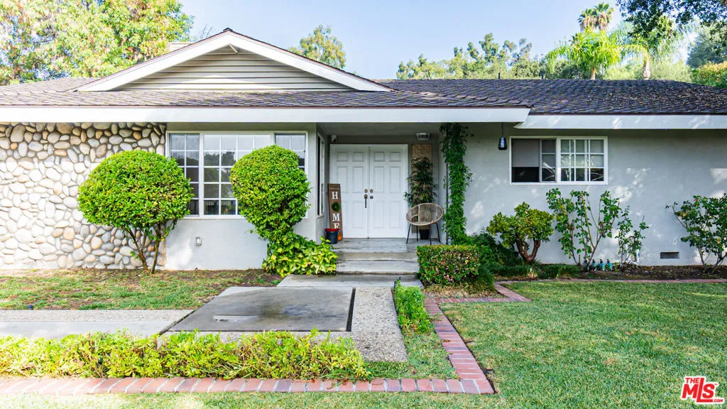 425 Fern Dell Place, Glendora, California 91741 home-pic-4