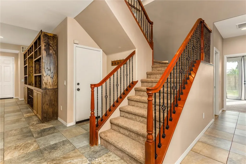 7526 Tioga Lane, Highland, California 92346 home-pic-25