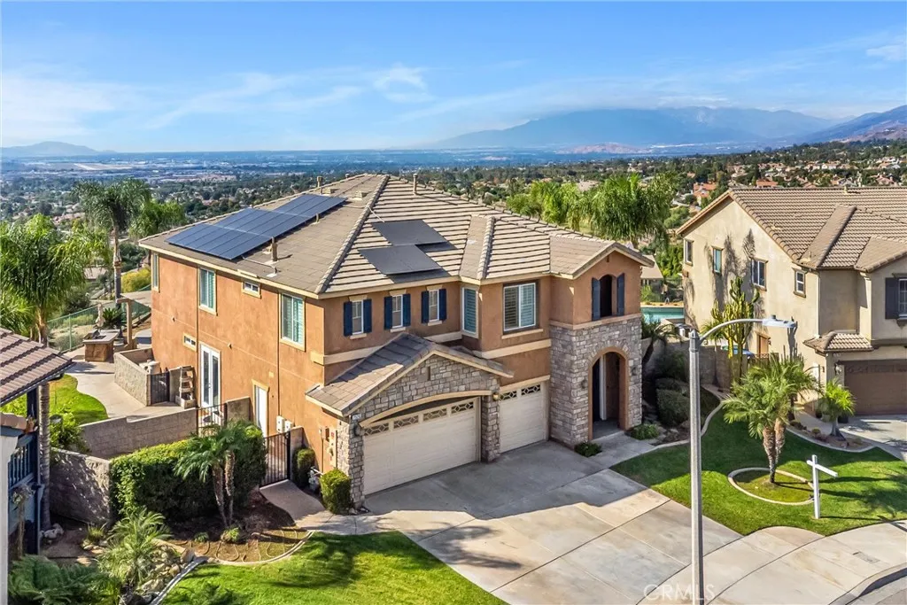 7526 Tioga Lane, Highland, California 92346 home-pic-0
