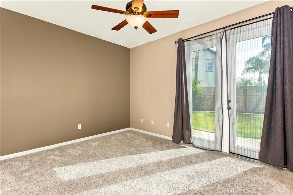 7526 Tioga Lane, Highland, California 92346 home-pic-20