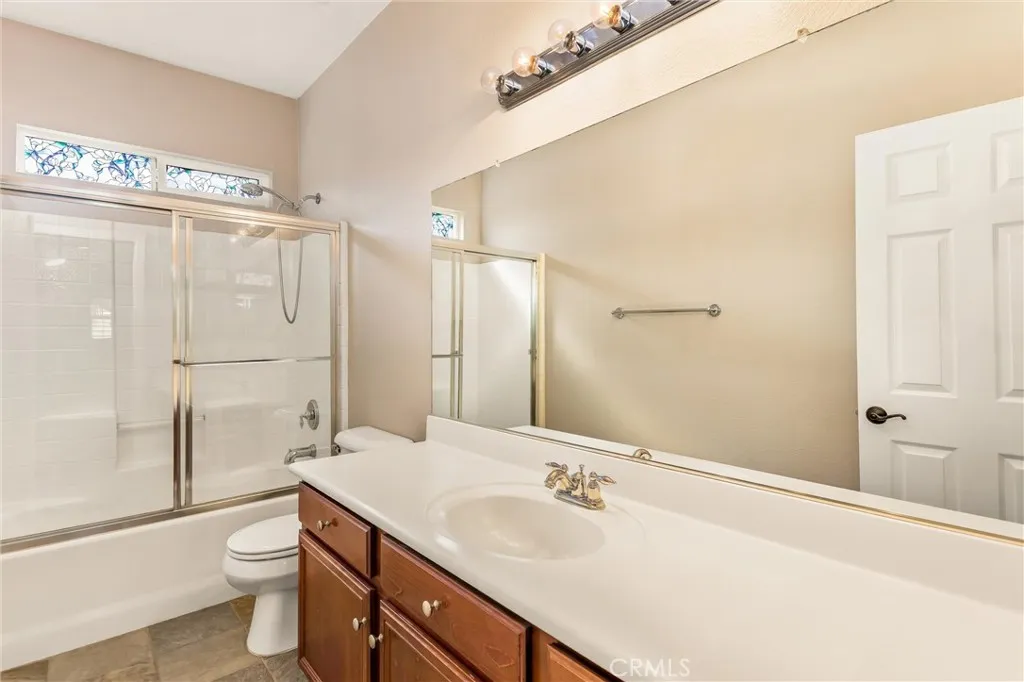7526 Tioga Lane, Highland, California 92346 home-pic-34