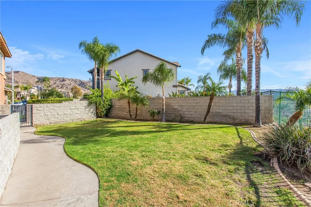 7526 Tioga Lane, Highland, California 92346 home-pic-47