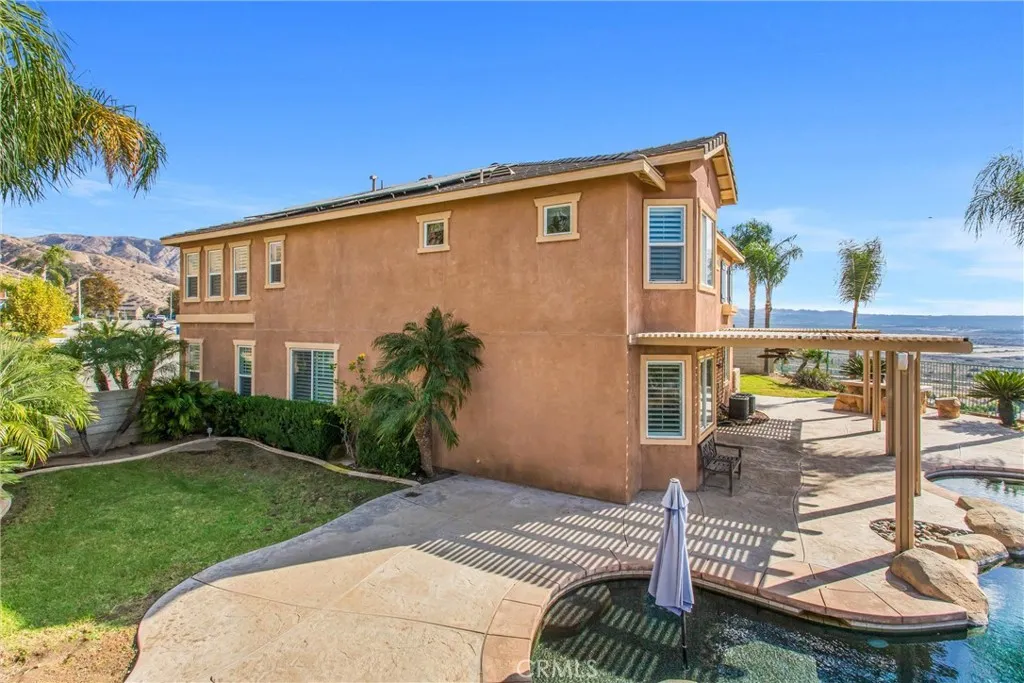 7526 Tioga Lane, Highland, California 92346 home-pic-56