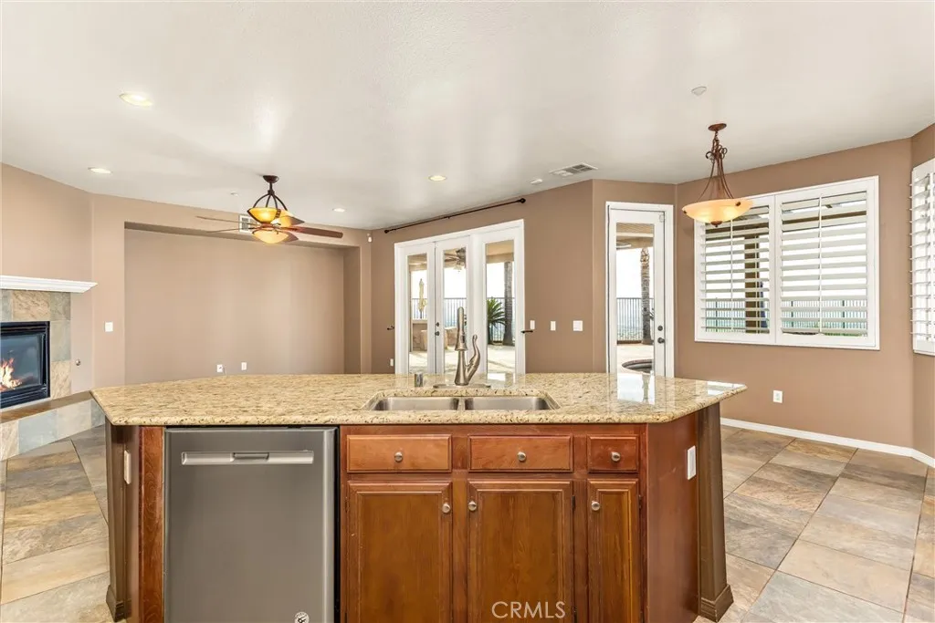 7526 Tioga Lane, Highland, California 92346 home-pic-17