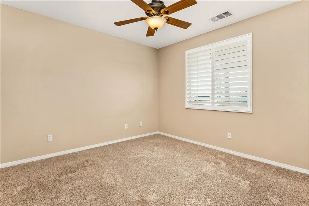 7526 Tioga Lane, Highland, California 92346 home-pic-23