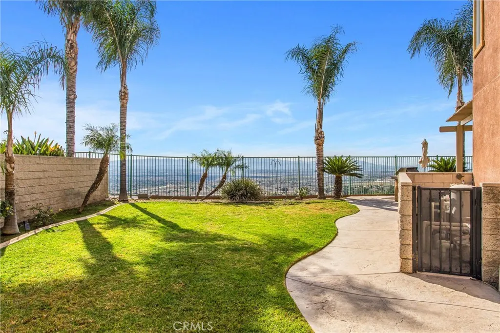 7526 Tioga Lane, Highland, California 92346 home-pic-48