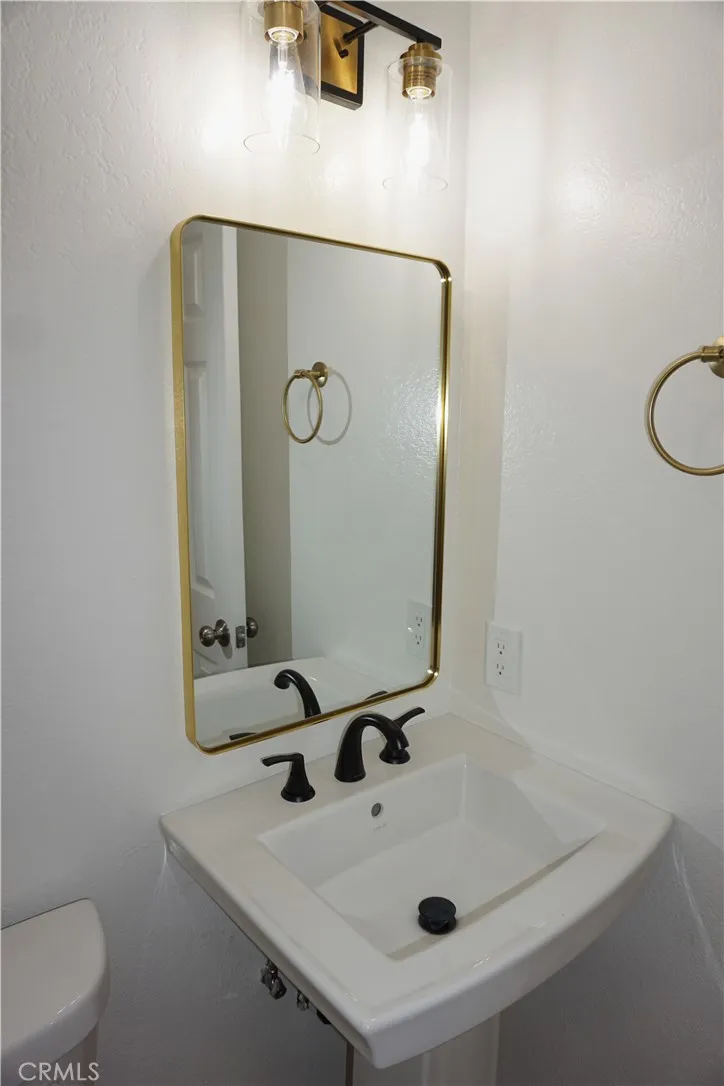 875 Las Lomas B, La Habra, California 90631 home-pic-17