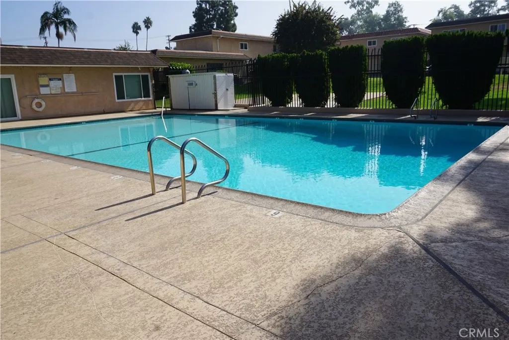 875 Las Lomas B, La Habra, California 90631 home-pic-40