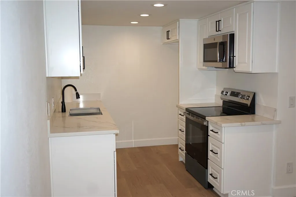 875 Las Lomas B, La Habra, California 90631 home-pic-5
