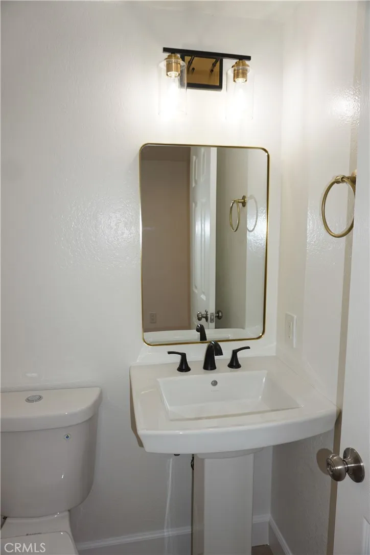 875 Las Lomas B, La Habra, California 90631 home-pic-16