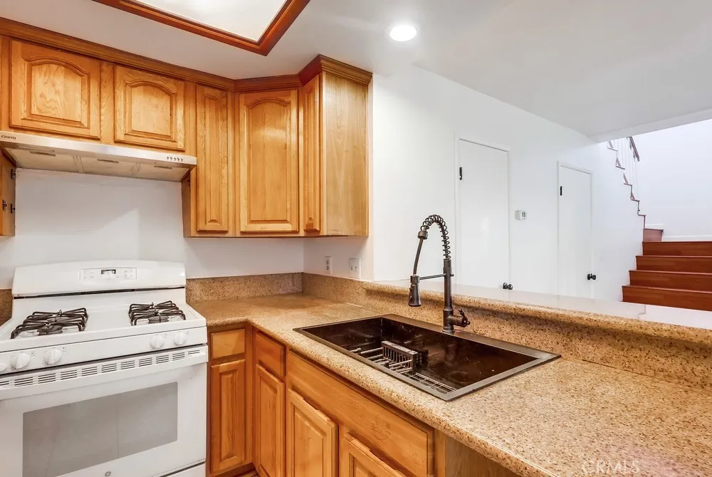 12235 Pine St 5, Norwalk, California 90650 home-pic-21