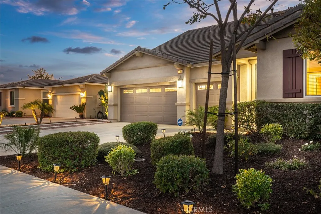 34611 Persian Lilac Street Street, Winchester, California 92596 home-pic-2