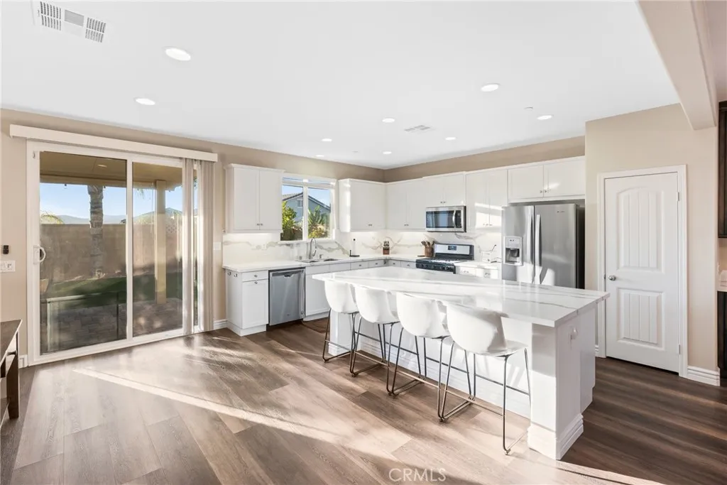 34611 Persian Lilac Street Street, Winchester, California 92596 home-pic-13