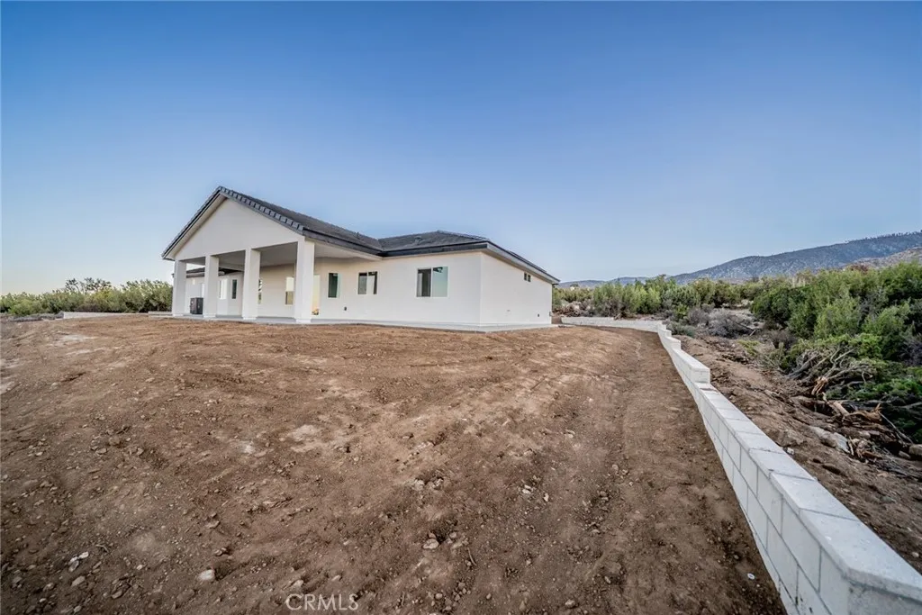 1114 Hollister, Pinon Hills, California 92372 home-pic-47