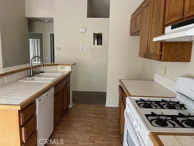 12374 Chuckwalla, Victorville, California 92395 home-pic-5