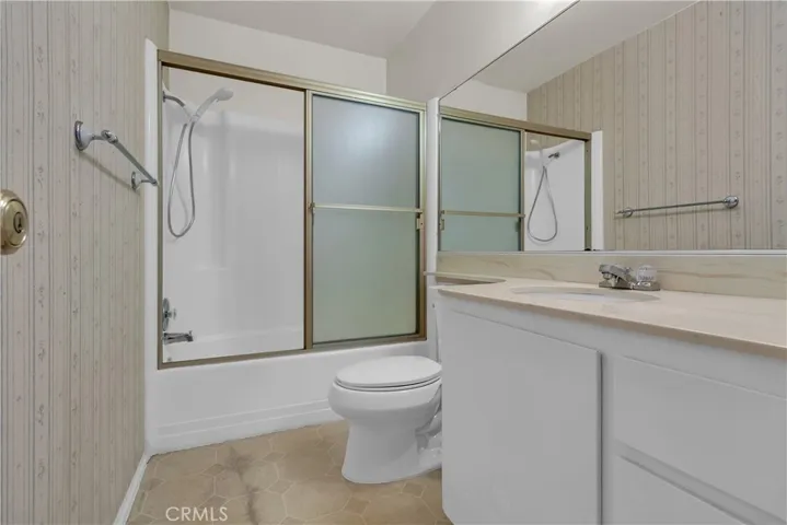 Bathroom 1 Hallway