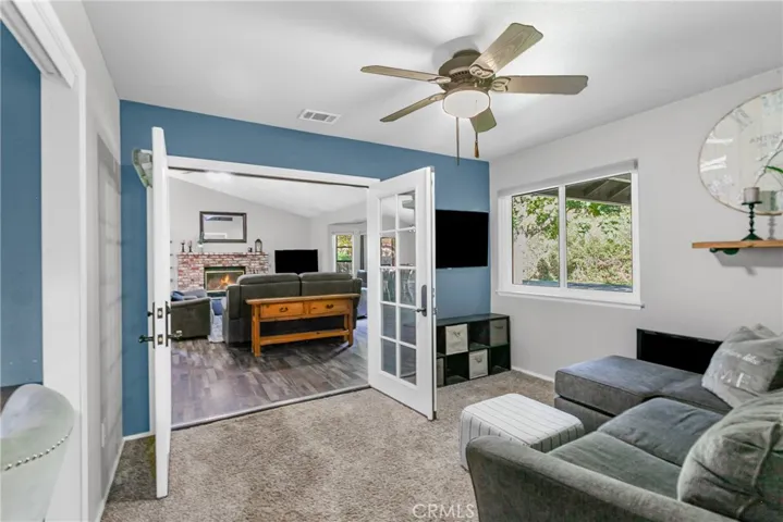 Bedroom/office/den