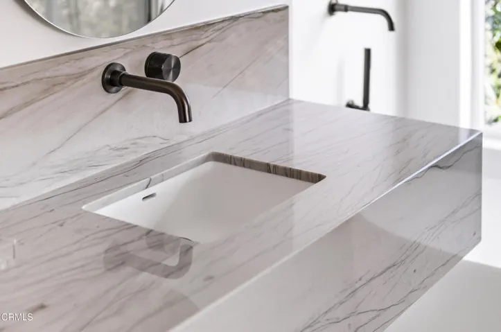 34 Vientos Rd Camarillo-135