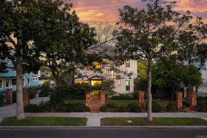 557 A Ave, Coronado, California 92118