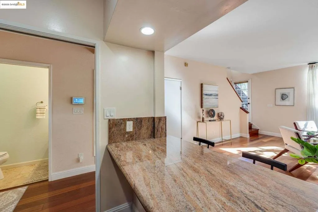 2316 Blake St D, Berkeley, California 94704 home-pic-13