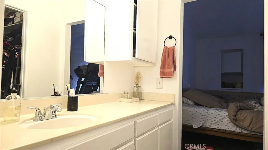 Main Bedroom Vanity Sink
