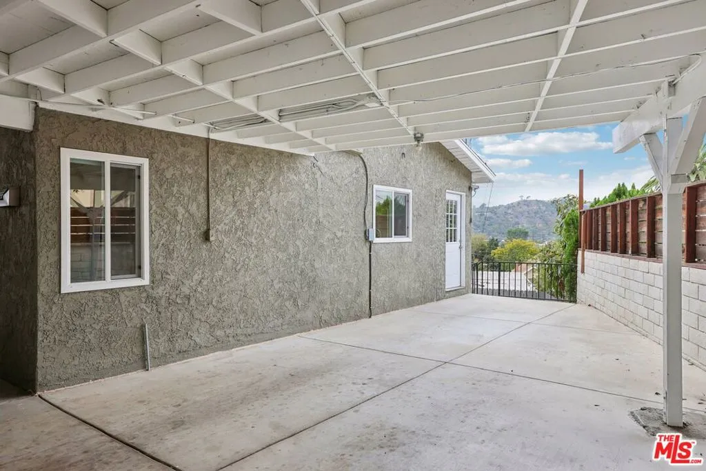 706 Isabel Street, Los Angeles, California 90065 home-pic-16