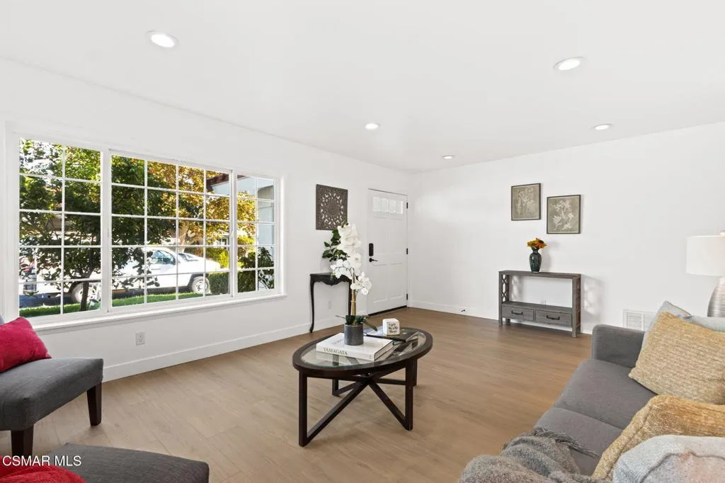 2809 Shelter Wood Court, Thousand Oaks, California 91362 home-pic-11