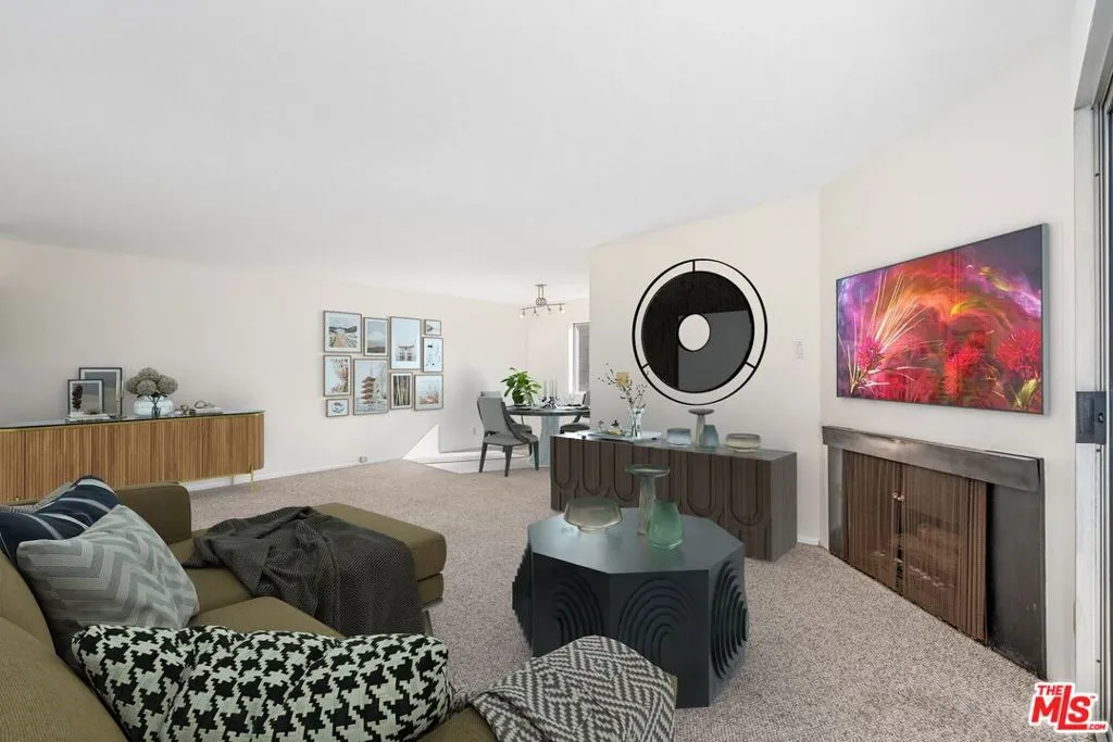 1021 N Crescent Heights Boulevard 205, West Hollywood, California 90046 home-pic-2