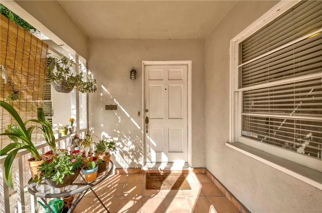 4646 Farmdale Avenue, North Hollywood, California 91602 home-pic-10