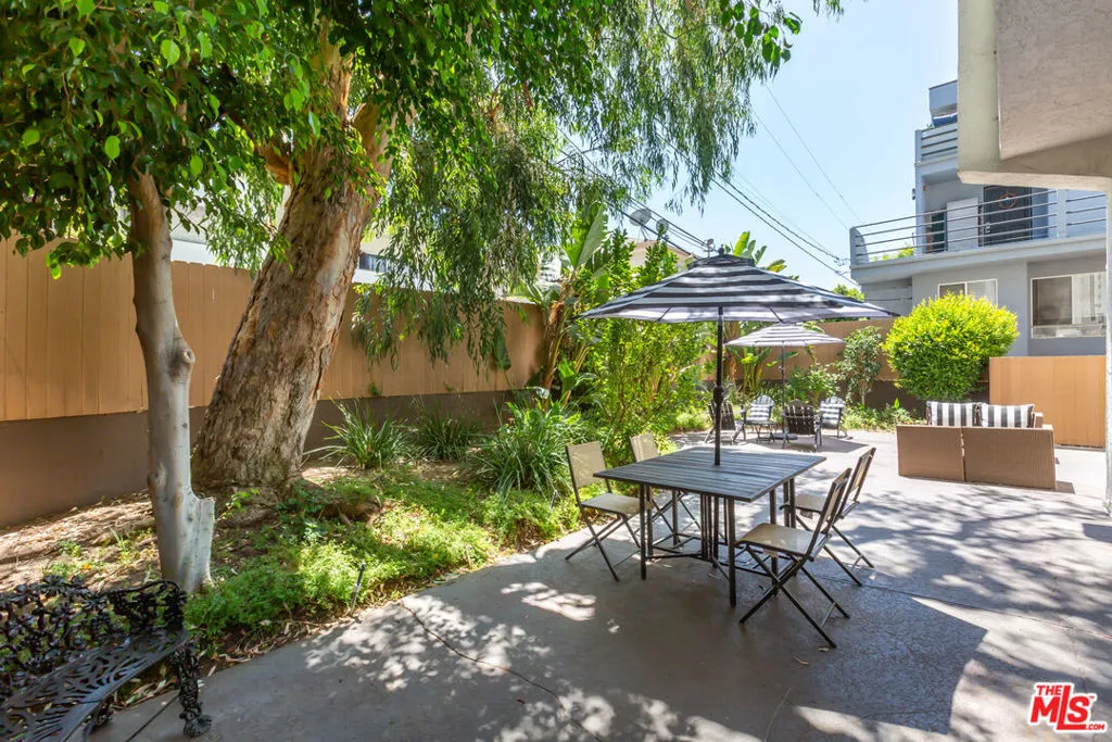 1226 N Kings Road 4, West Hollywood, California 90069 home-pic-22