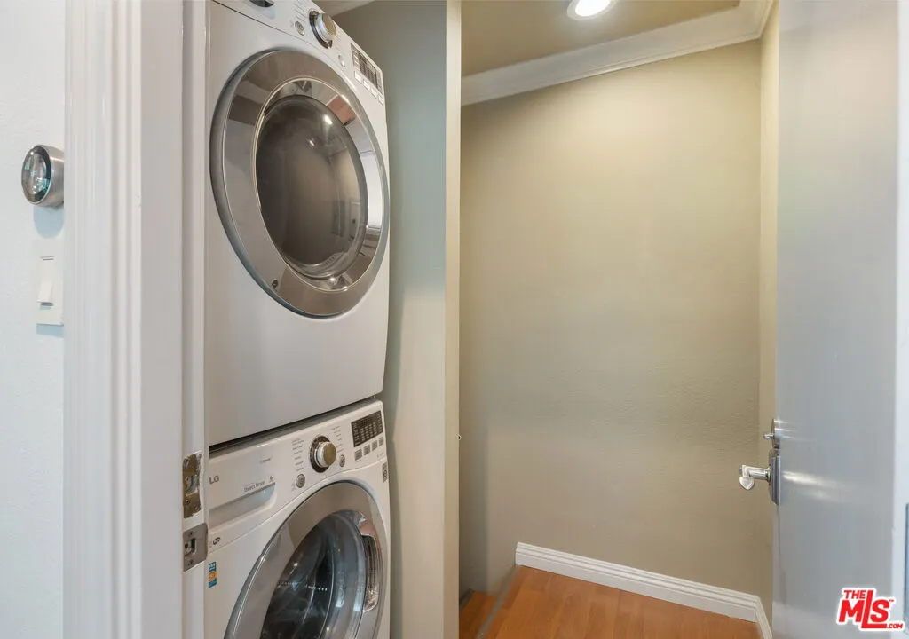 1226 N Kings Road 4, West Hollywood, California 90069 home-pic-20